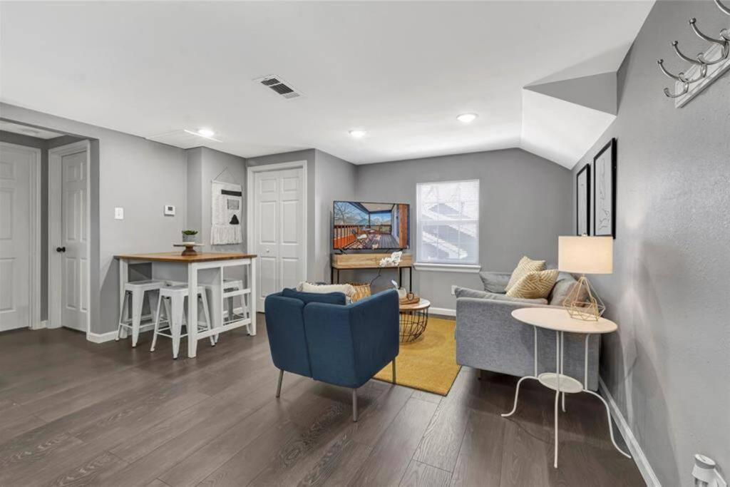 Super Cozy 2 Bedroom With Fast Wifi And Queen Bed Close To Downtown Houston!! 외부 사진